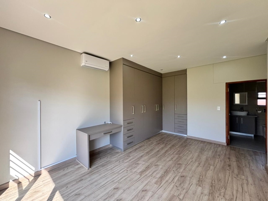 3 Bedroom Property for Sale in Van Der Hoff Park North West